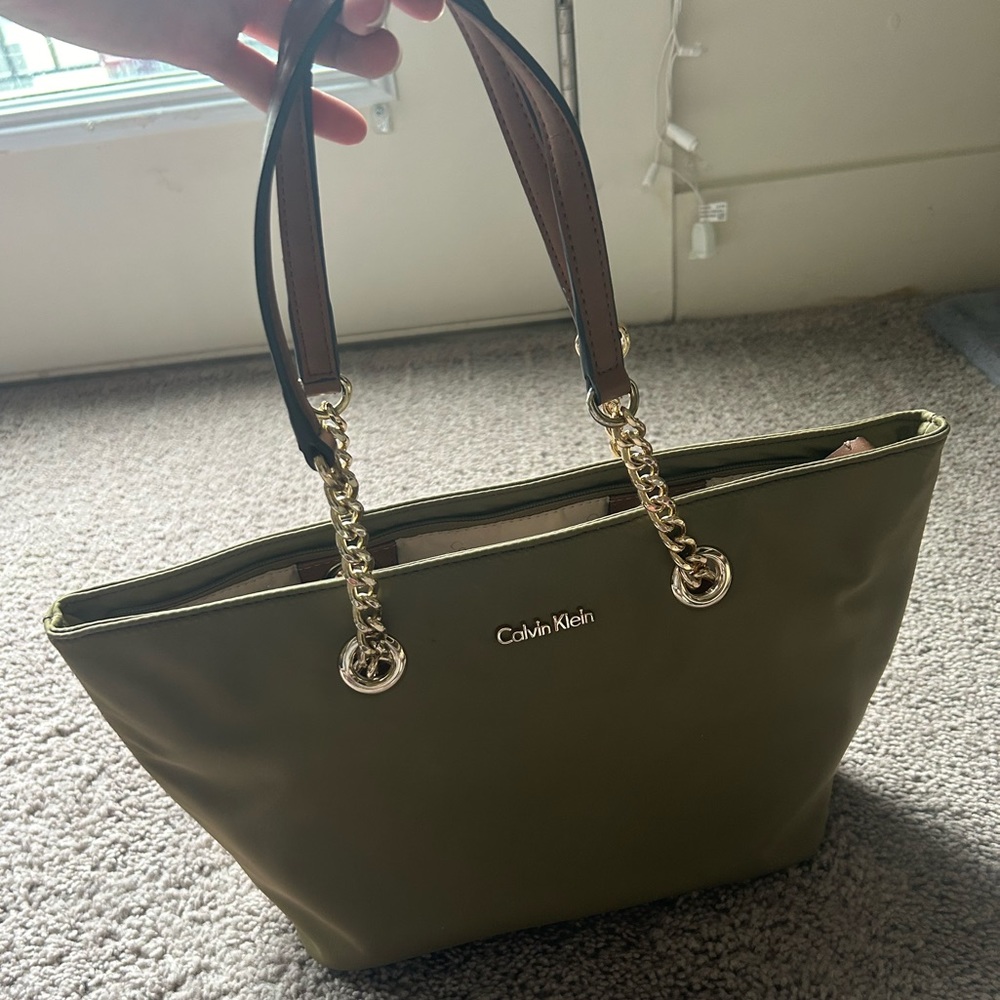 Calvin Klein Green Nylon Shoulder Bag w/Gold Details